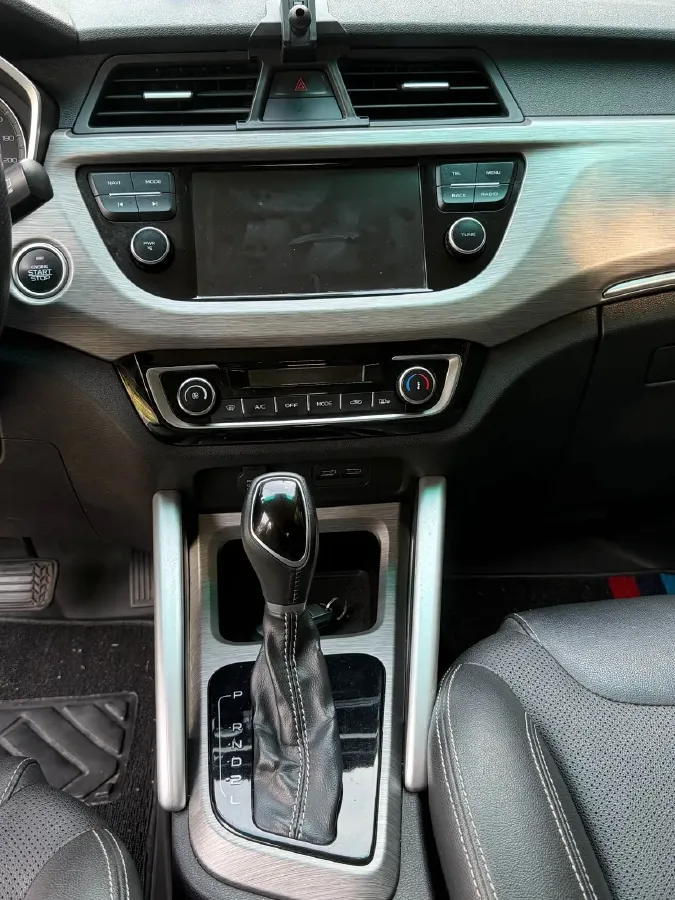 2017 Geely Vision X3 1.5L 102HP L4 4AT,autocango,china used car exporter,china ev exporter,chinese used car exporter,chinese used ev exporter