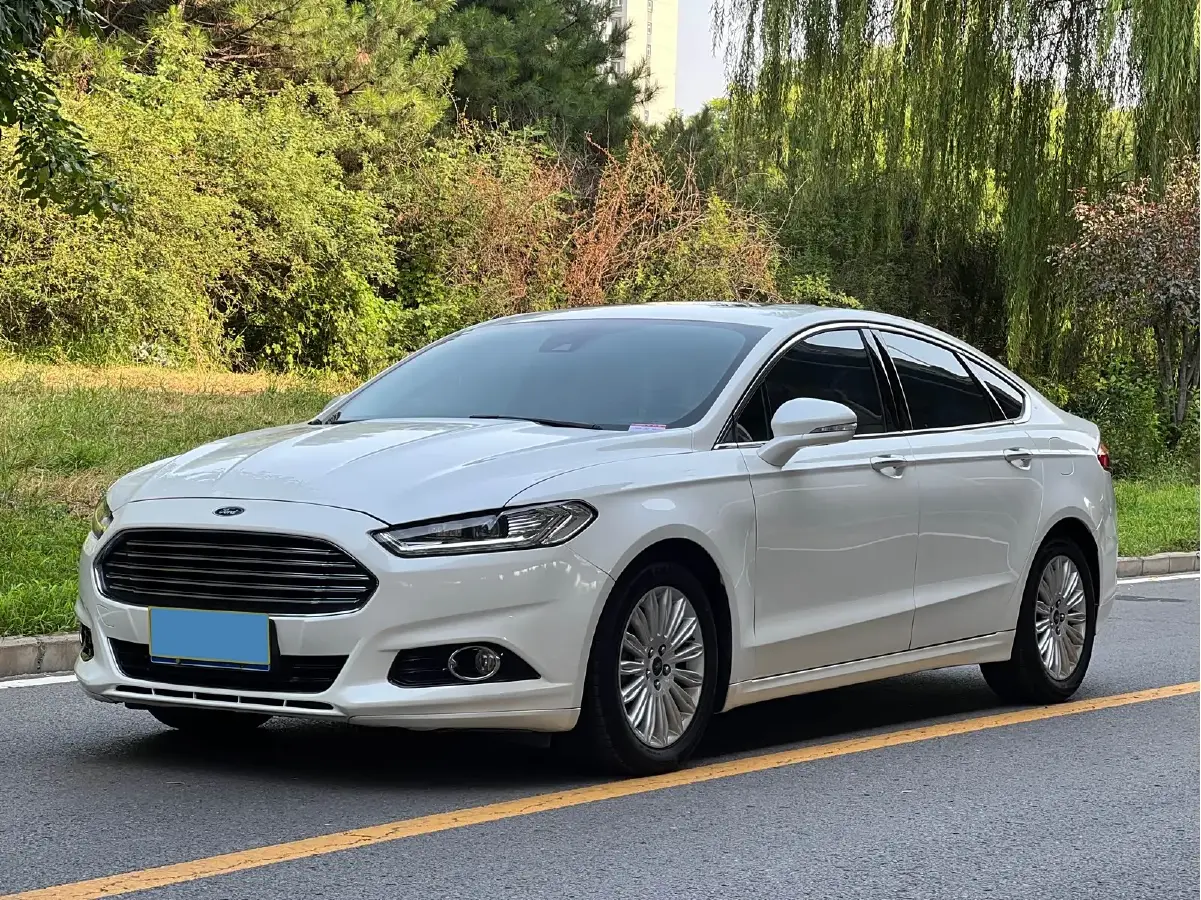 2013 Ford Mondeo 2.0T 203HP L4 6AT