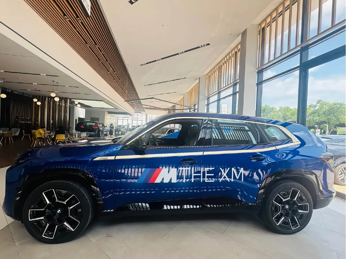 2023 BMW XM 4.4T 490HP V8 8AT PHEV 25.7KWH,autocango,china used car exporter,china ev exporter,chinese used car exporter,chinese used ev exporter