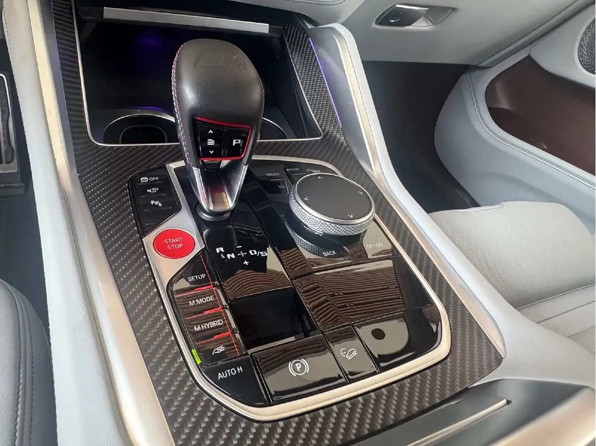 2023 BMW XM 4.4T 490HP V8 8AT PHEV 25.7KWH,autocango,china used car exporter,china ev exporter,chinese used car exporter,chinese used ev exporter