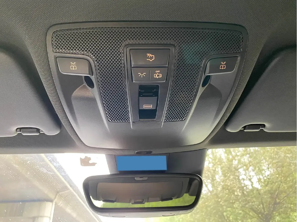 2017 Mercedes-Benz GLA AMG 2.0T 381HP L4 7DCT,autocango,china used car exporter,china ev exporter,chinese used car exporter,chinese used ev exporter