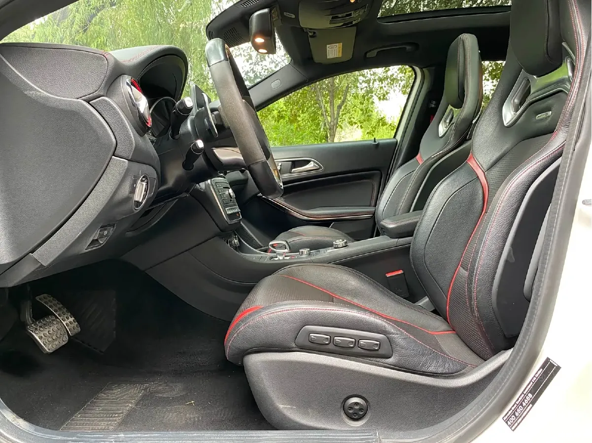 2017 Mercedes-Benz GLA AMG 2.0T 381HP L4 7DCT,autocango,china used car exporter,china ev exporter,chinese used car exporter,chinese used ev exporter