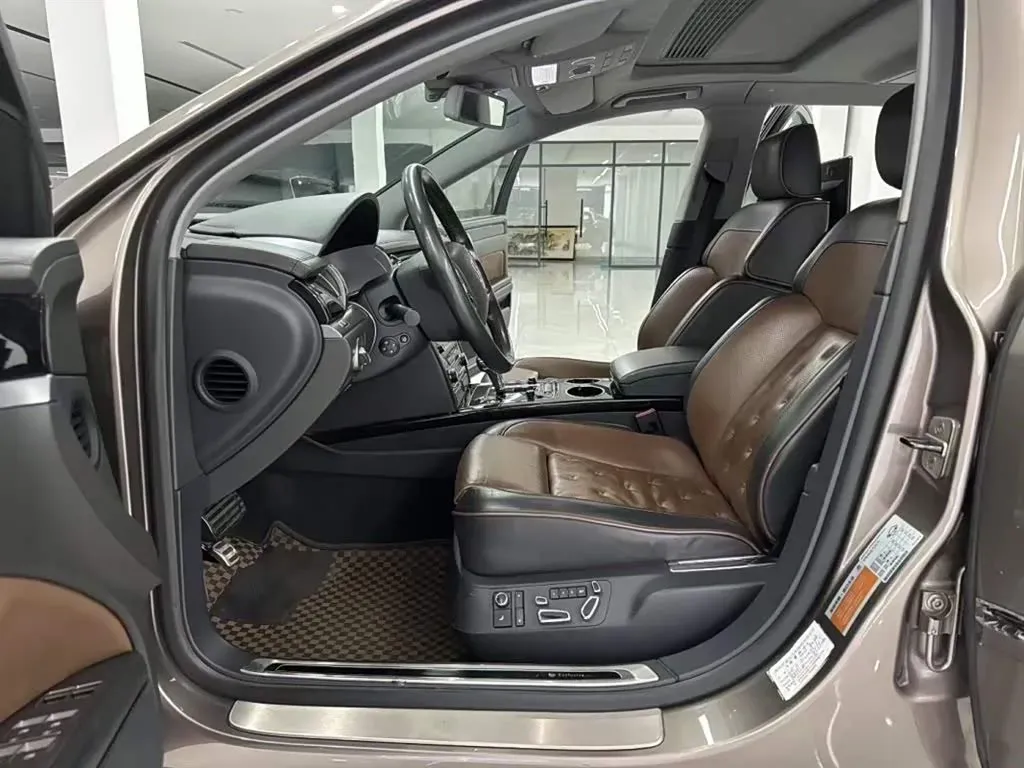 2015 Volkswagen Pheaton 3.0L 250HP V6 6AT,autocango,china used car exporter,china ev exporter,chinese used car exporter,chinese used ev exporter