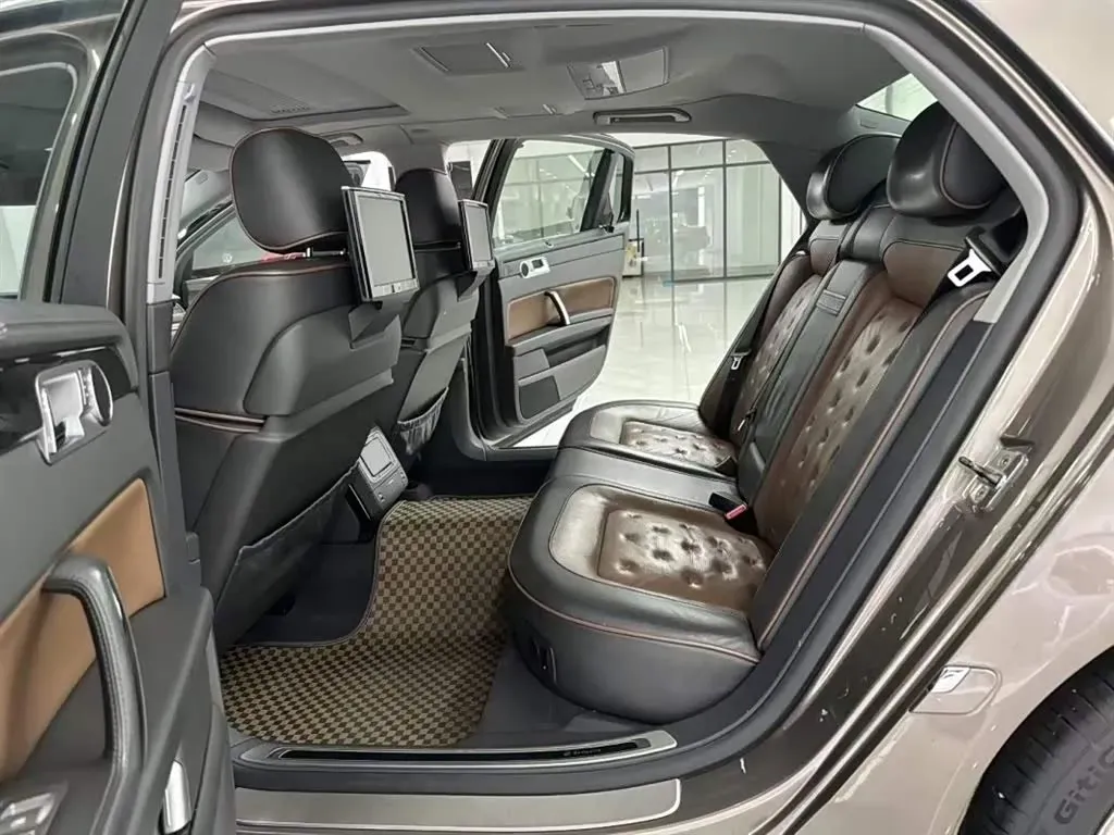 2015 Volkswagen Pheaton 3.0L 250HP V6 6AT,autocango,china used car exporter,china ev exporter,chinese used car exporter,chinese used ev exporter