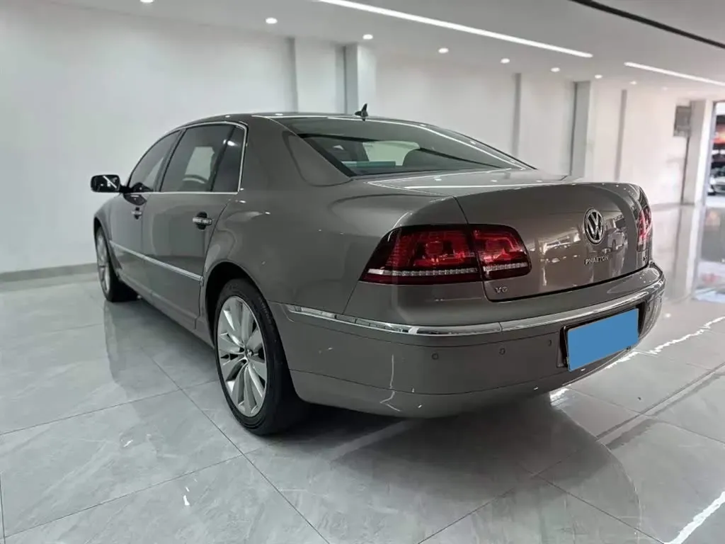 2015 Volkswagen Pheaton 3.0L 250HP V6 6AT,autocango,china used car exporter,china ev exporter,chinese used car exporter,chinese used ev exporter