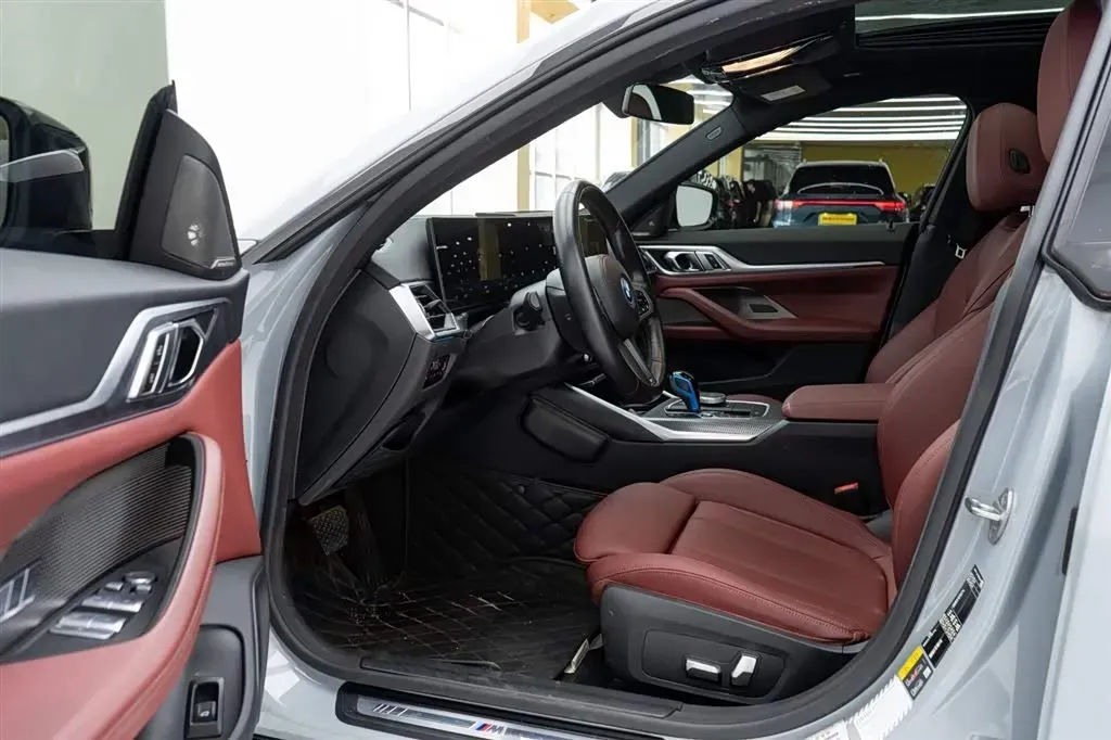 2022 BMW i4 BEV 83.9KWH,autocango,china used car exporter,china ev exporter,chinese used car exporter,chinese used ev exporter