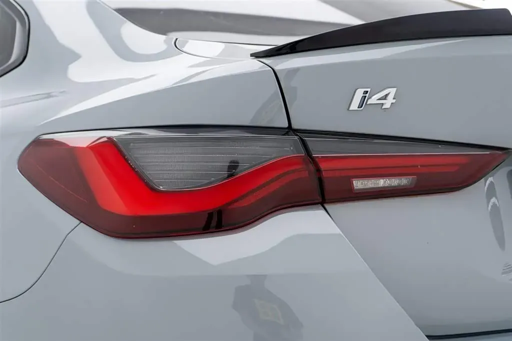 2022 BMW i4 BEV 83.9KWH,autocango,china used car exporter,china ev exporter,chinese used car exporter,chinese used ev exporter