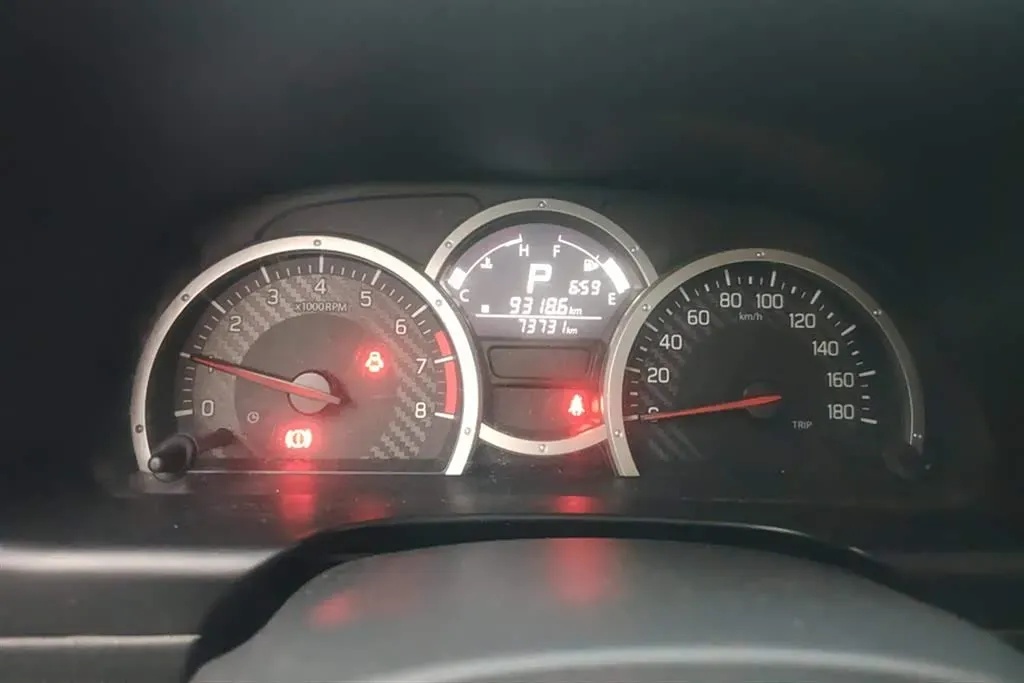 2015 Suzuki Jimny 1.3L 85HP L4 4AT,autocango,china used car exporter,china ev exporter,chinese used car exporter,chinese used ev exporter