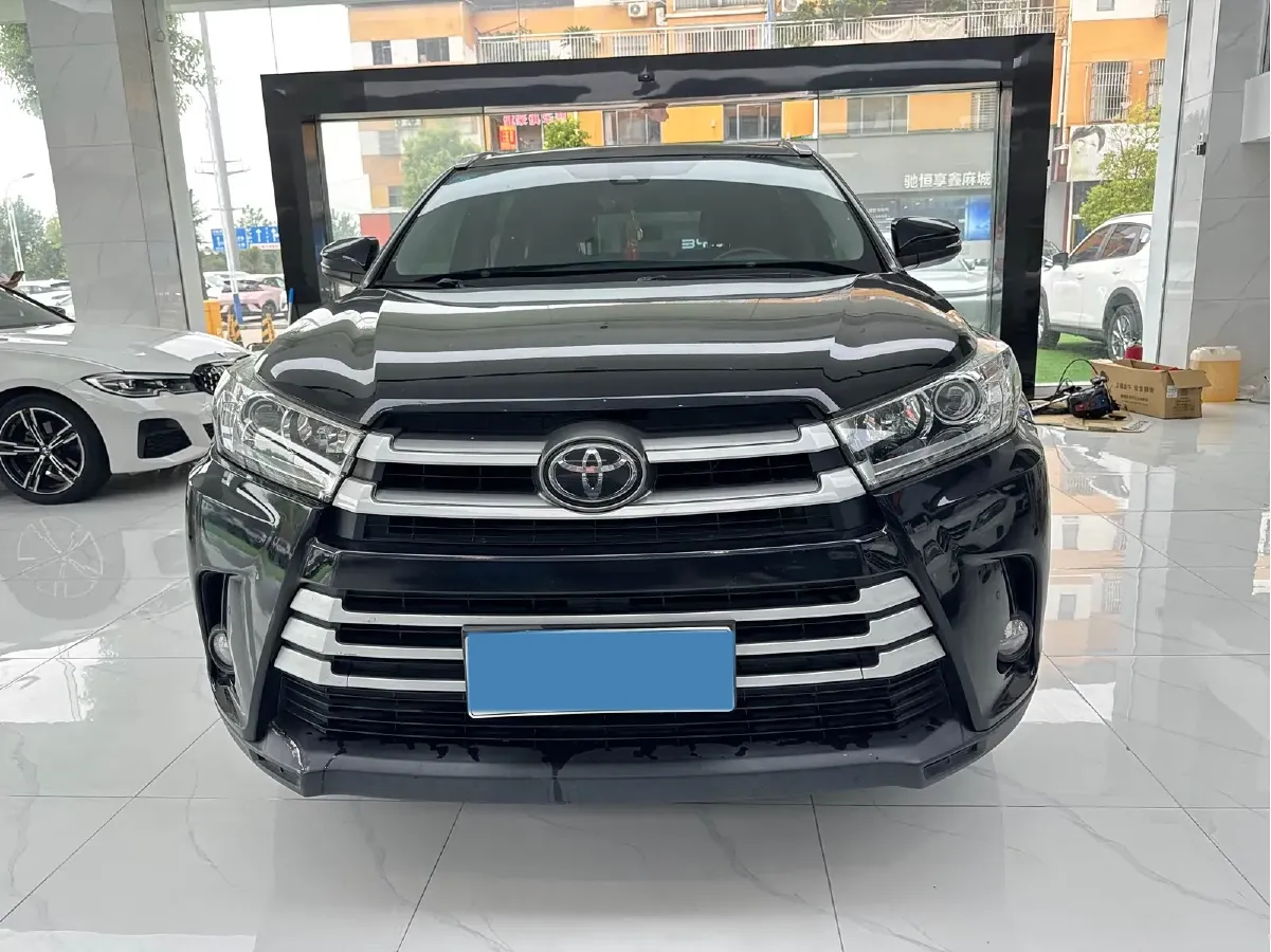 2021 Toyota Highlander 2.0T 220HP L4 6AT,autocango,china used car exporter,china ev exporter,chinese used car exporter,chinese used ev exporter