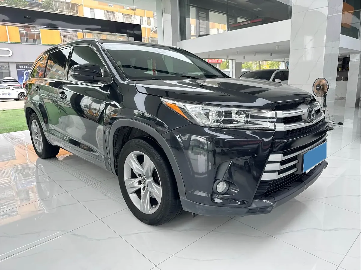 2021 Toyota Highlander 2.0T 220HP L4 6AT,autocango,china used car exporter,china ev exporter,chinese used car exporter,chinese used ev exporter