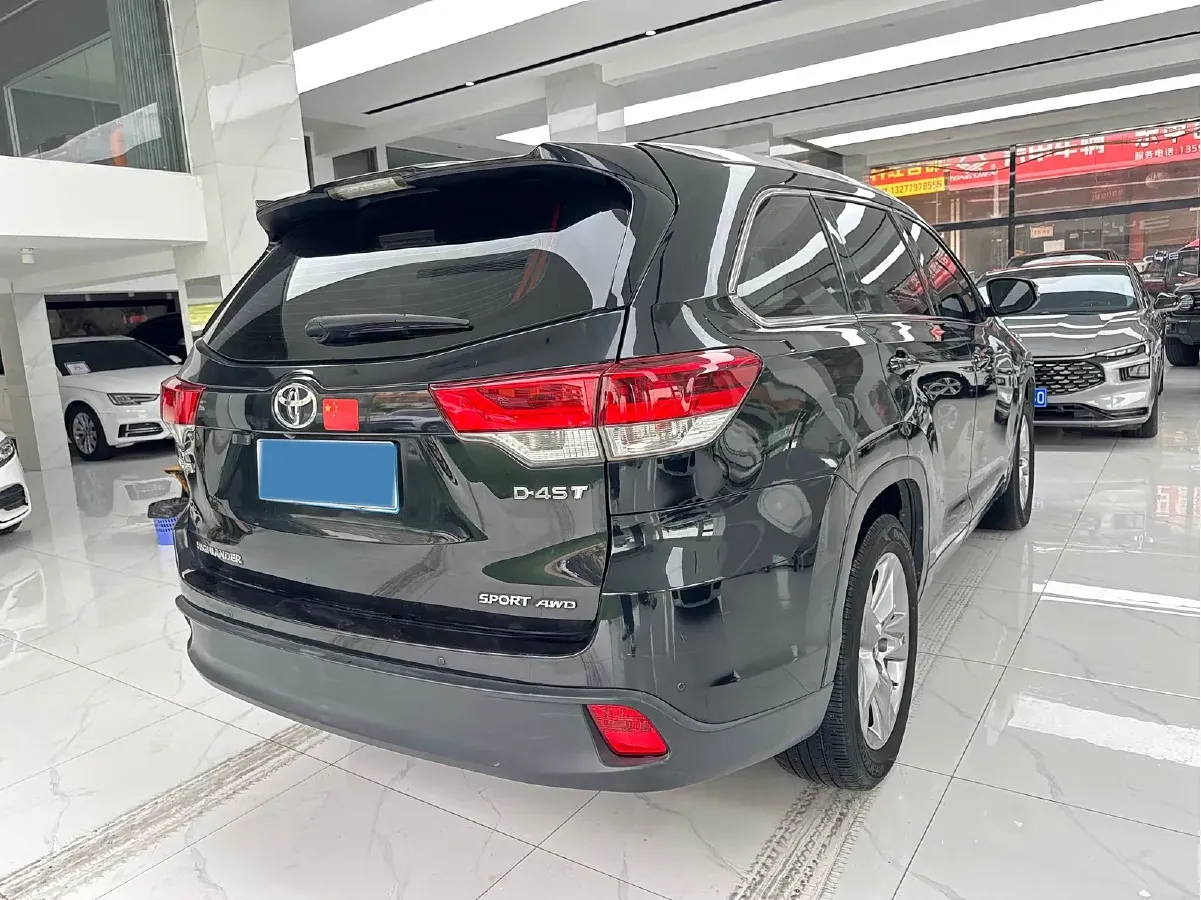 2021 Toyota Highlander 2.0T 220HP L4 6AT,autocango,china used car exporter,china ev exporter,chinese used car exporter,chinese used ev exporter