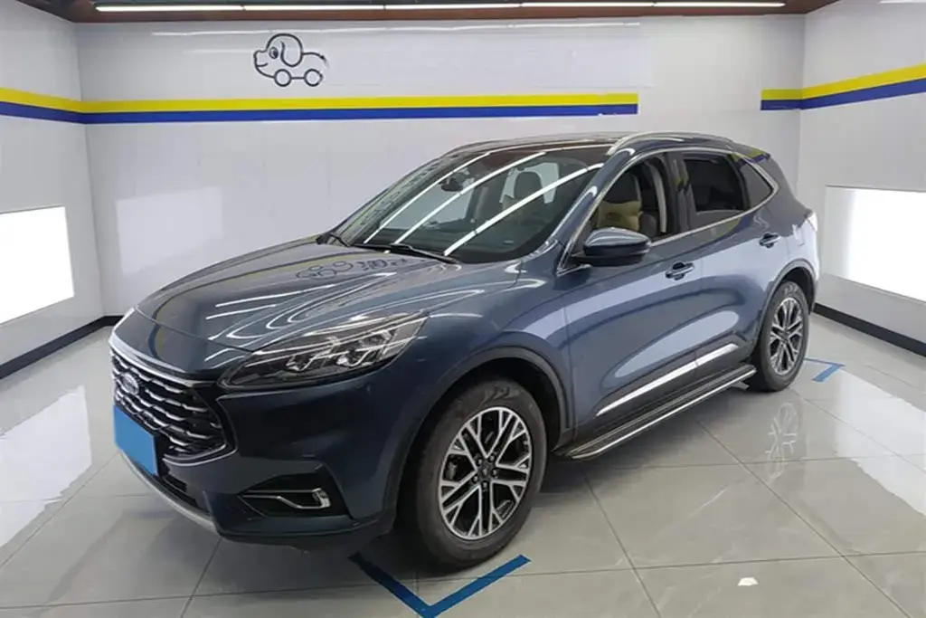 2020 Ford Escape 2.0T 248HP L4 8AT