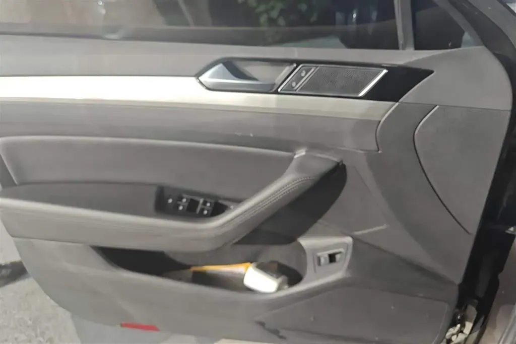 2018 Volkswagen Alltrack 2.0T 220HP L4 6DCT,autocango,china used car exporter,china ev exporter,chinese used car exporter,chinese used ev exporter