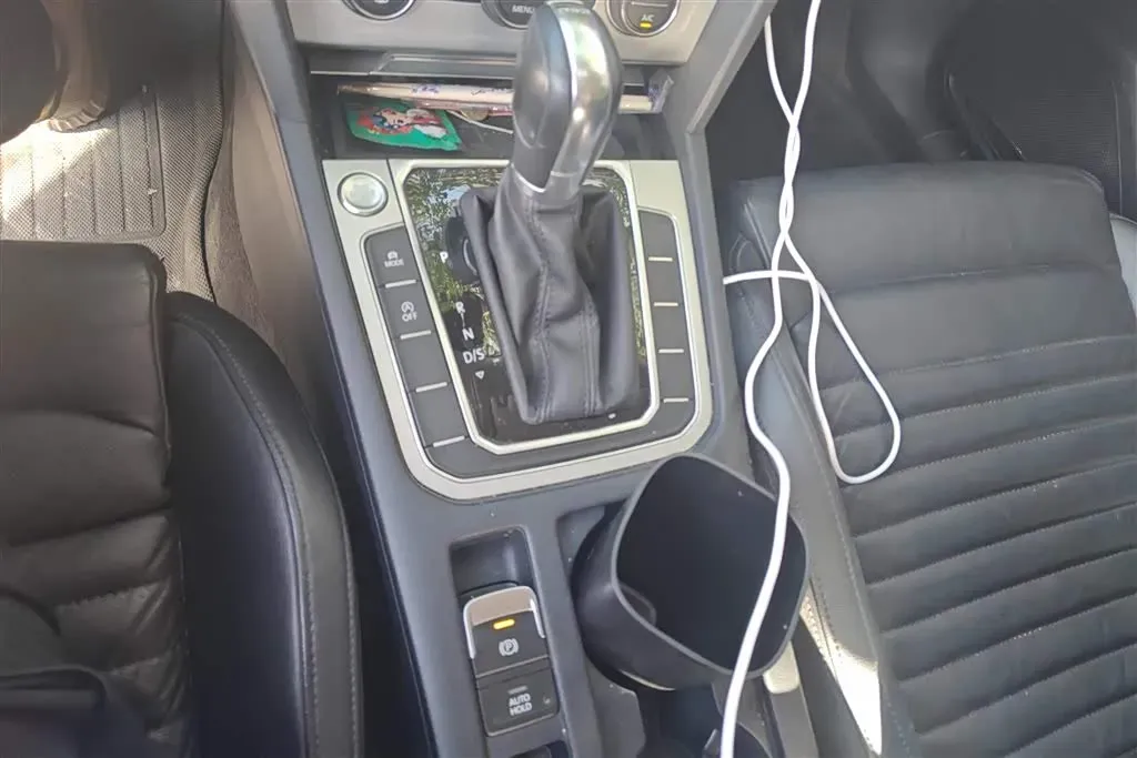 2018 Volkswagen Alltrack 2.0T 220HP L4 6DCT,autocango,china used car exporter,china ev exporter,chinese used car exporter,chinese used ev exporter