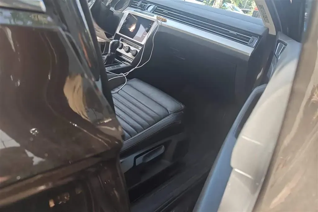 2018 Volkswagen Alltrack 2.0T 220HP L4 6DCT,autocango,china used car exporter,china ev exporter,chinese used car exporter,chinese used ev exporter