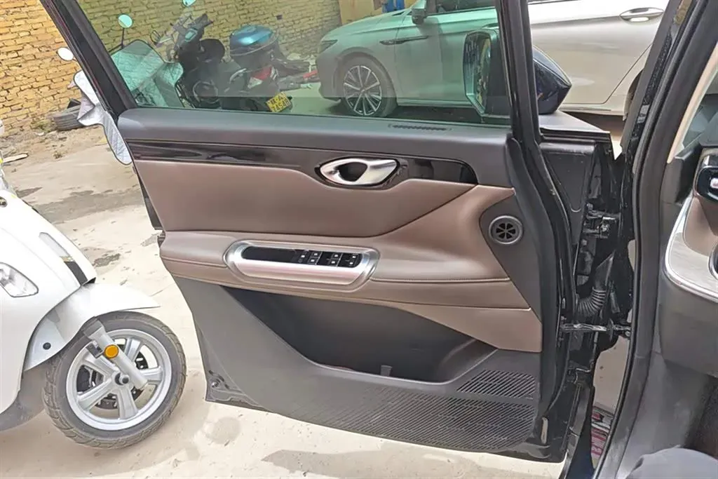 2024 GAC Trumpchi E8 2.0L 140HP L4 2DHT PHEV 25.57KWH,autocango,china used car exporter,china ev exporter,chinese used car exporter,chinese used ev exporter