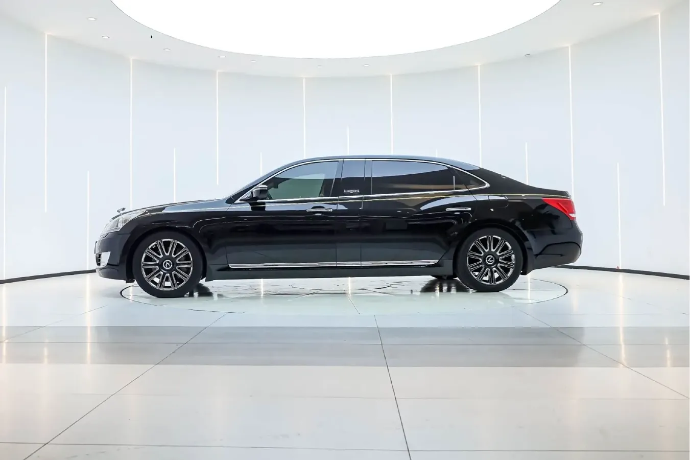 2014 Hyundai Equus 3.8L 335HP V6 8AT,autocango,china used car exporter,china ev exporter,chinese used car exporter,chinese used ev exporter