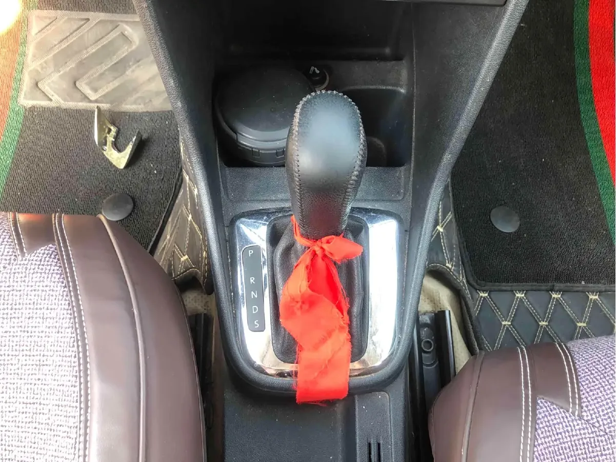 2015 Volkswagen Jetta 1.6L 110HP L4 6AT,autocango,china used car exporter,china ev exporter,chinese used car exporter,chinese used ev exporter