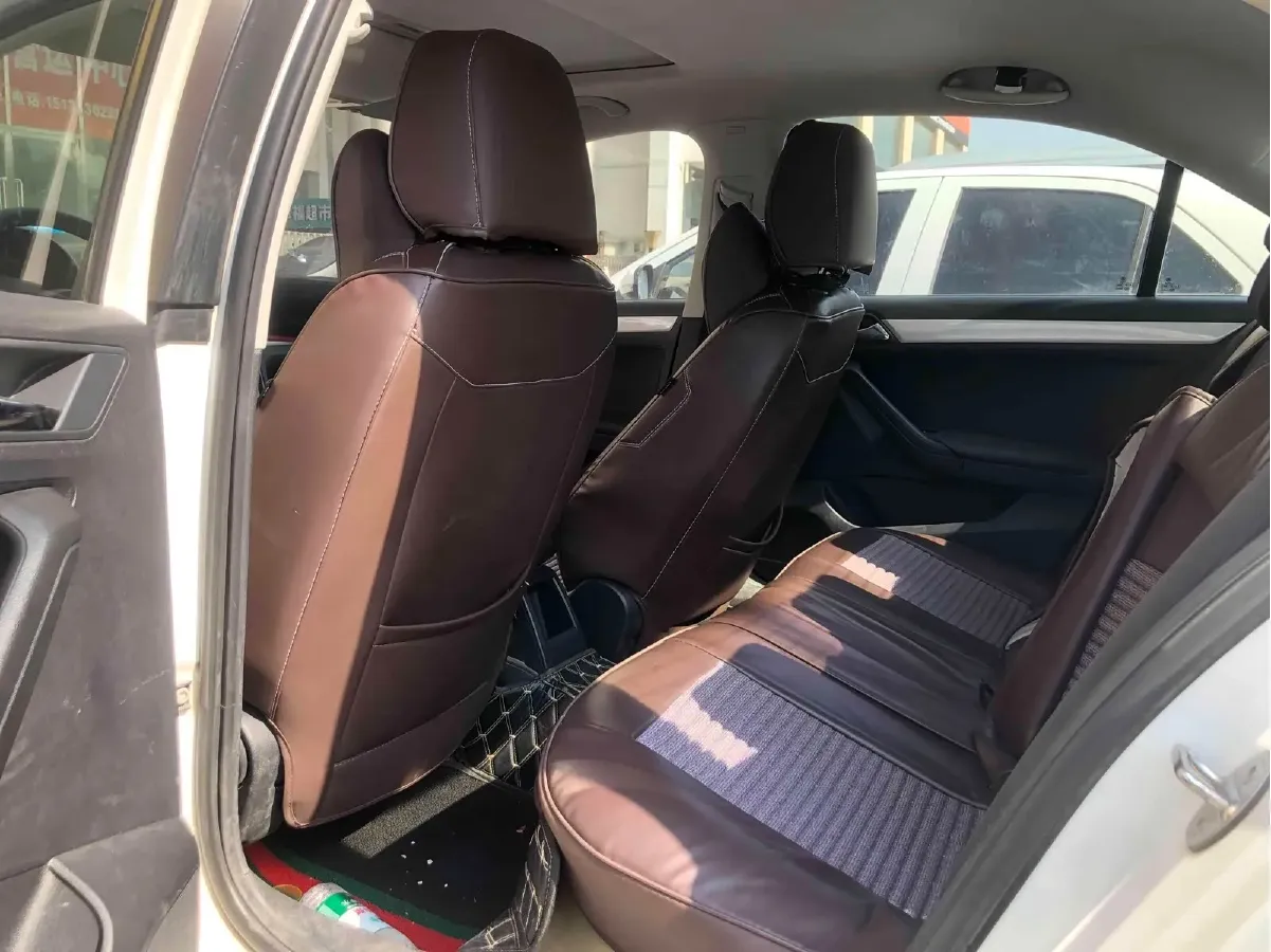 2015 Volkswagen Jetta 1.6L 110HP L4 6AT,autocango,china used car exporter,china ev exporter,chinese used car exporter,chinese used ev exporter