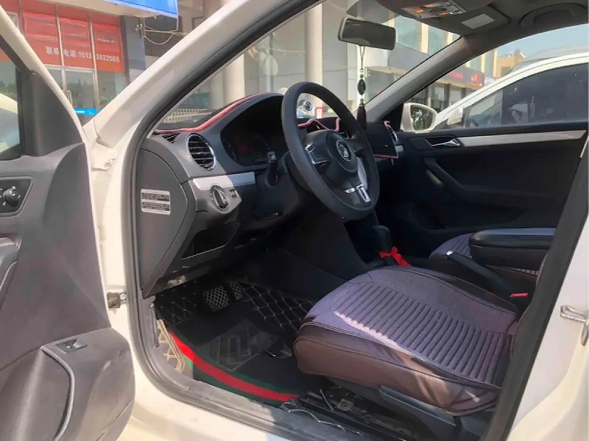 2015 Volkswagen Jetta 1.6L 110HP L4 6AT,autocango,china used car exporter,china ev exporter,chinese used car exporter,chinese used ev exporter