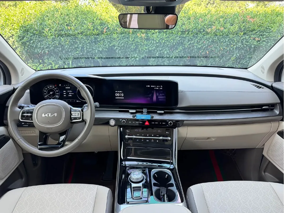 2021 Kia Carnival 2.0T 233HP L4 8AT,autocango,china used car exporter,china ev exporter,chinese used car exporter,chinese used ev exporter