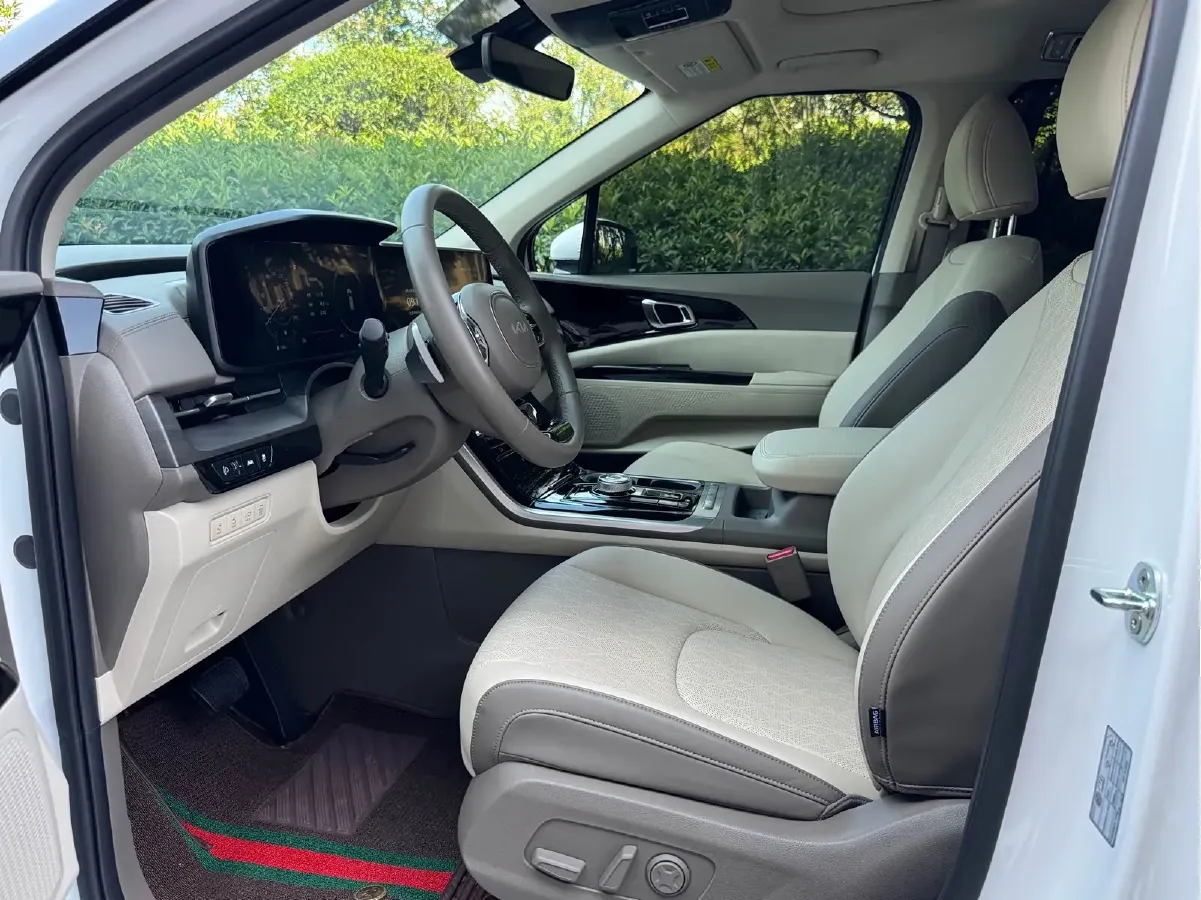 2021 Kia Carnival 2.0T 233HP L4 8AT,autocango,china used car exporter,china ev exporter,chinese used car exporter,chinese used ev exporter