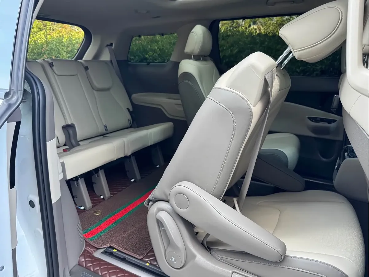 2021 Kia Carnival 2.0T 233HP L4 8AT,autocango,china used car exporter,china ev exporter,chinese used car exporter,chinese used ev exporter