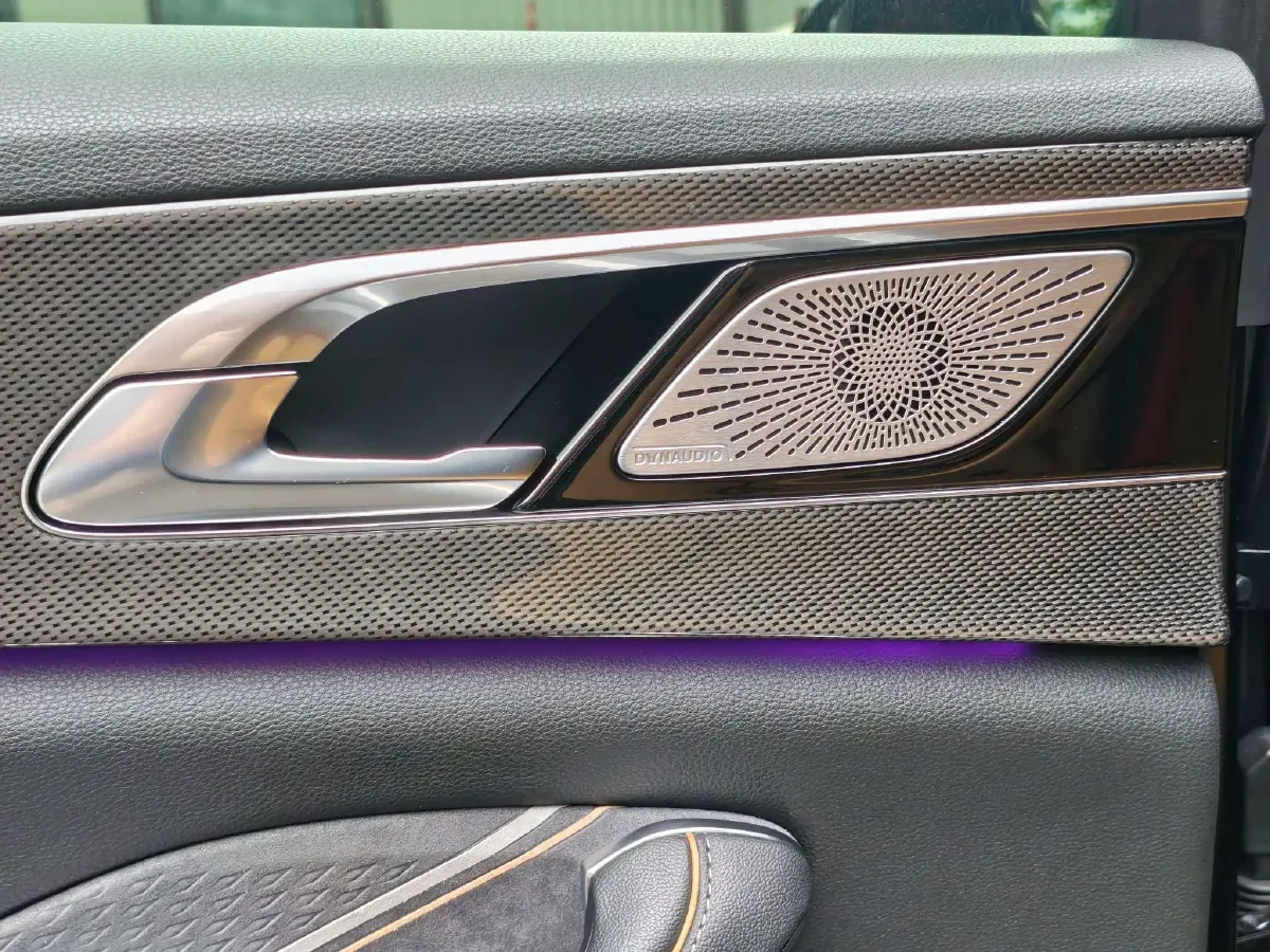 2023 HongQi H6 2.0T 252HP L4 8AT,autocango,china used car exporter,china ev exporter,chinese used car exporter,chinese used ev exporter