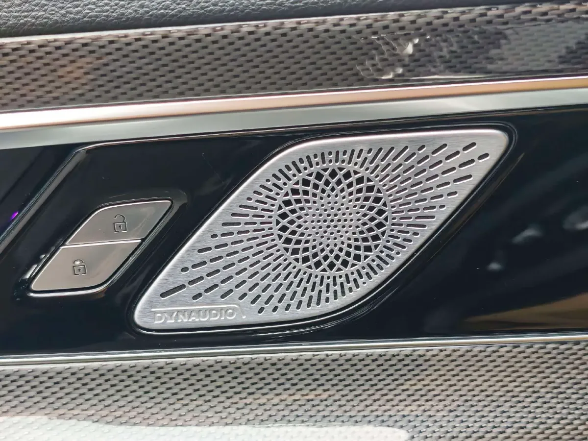 2023 HongQi H6 2.0T 252HP L4 8AT,autocango,china used car exporter,china ev exporter,chinese used car exporter,chinese used ev exporter