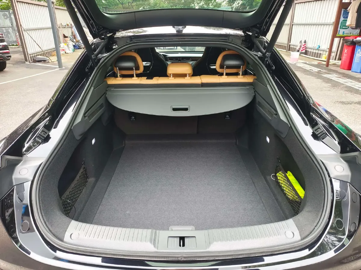 2023 HongQi H6 2.0T 252HP L4 8AT,autocango,china used car exporter,china ev exporter,chinese used car exporter,chinese used ev exporter