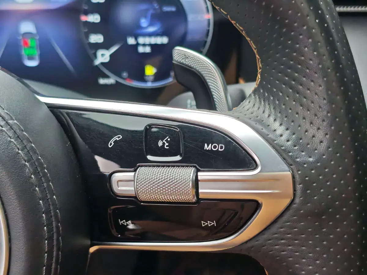 2023 HongQi H6 2.0T 252HP L4 8AT,autocango,china used car exporter,china ev exporter,chinese used car exporter,chinese used ev exporter