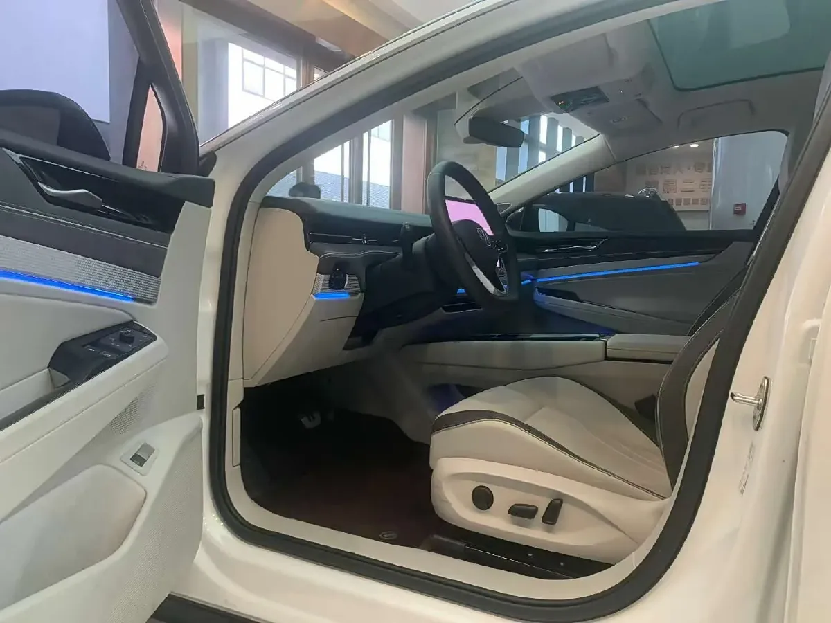 2024 Volkswagen ID.7 Vizzion BEV 84.8KWH,autocango,china used car exporter,china ev exporter,chinese used car exporter,chinese used ev exporter