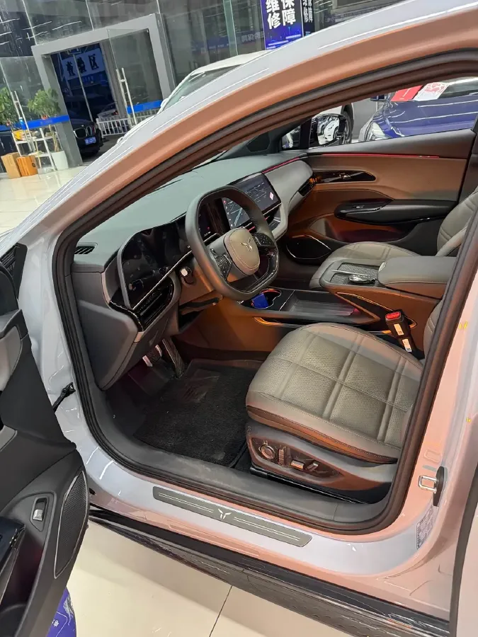 2024 HongQi EH7 BEV 85KWH,autocango,china used car exporter,china ev exporter,chinese used car exporter,chinese used ev exporter