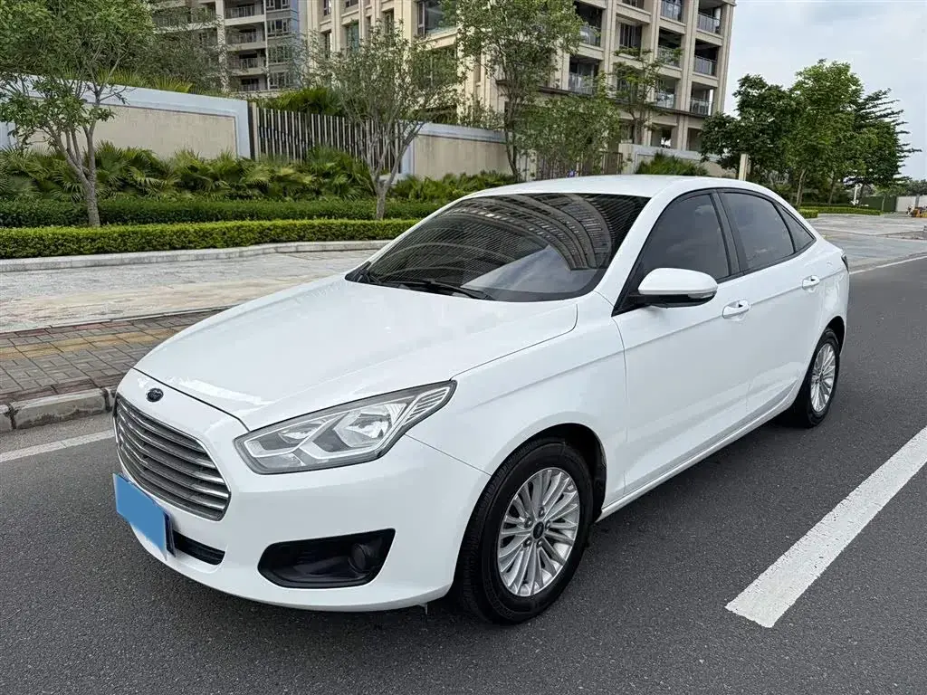 2015 Ford Escort 1.5L 113HP L4 6AT