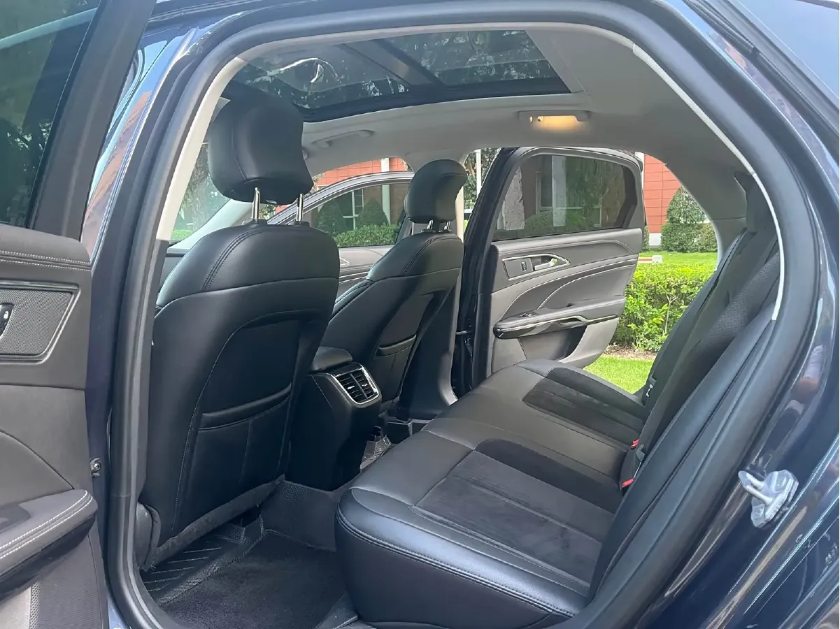 2019 Ford Taurus 2.0T 245HP L4 8AT,autocango,china used car exporter,china ev exporter,chinese used car exporter,chinese used ev exporter