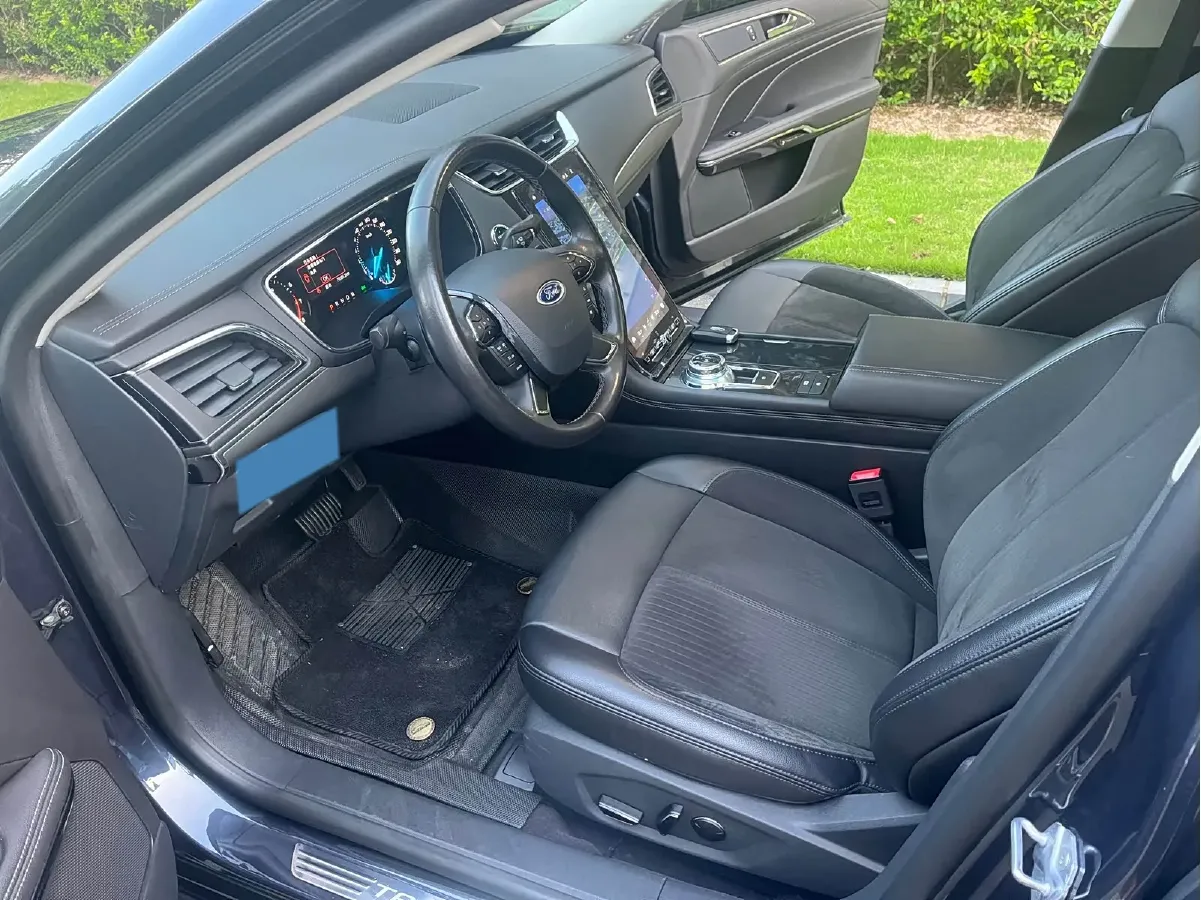 2019 Ford Taurus 2.0T 245HP L4 8AT,autocango,china used car exporter,china ev exporter,chinese used car exporter,chinese used ev exporter