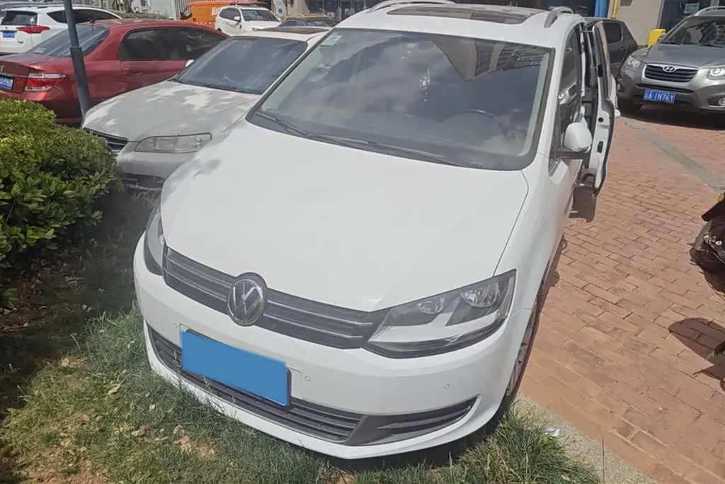 2018 Volkswagen Sharan 2.0T 220HP L4 6DCT,autocango,china used car exporter,china ev exporter,chinese used car exporter,chinese used ev exporter