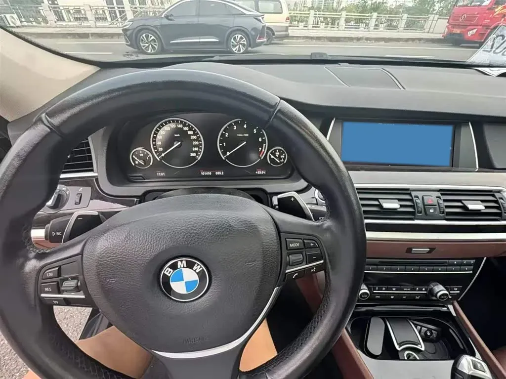 2015 BMW 5 Series GT 3.0T 306HP L6 8AT,autocango,china used car exporter,china ev exporter,chinese used car exporter,chinese used ev exporter