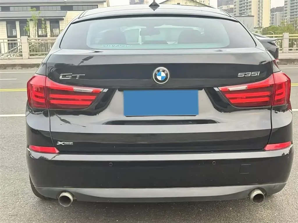 2015 BMW 5 Series GT 3.0T 306HP L6 8AT,autocango,china used car exporter,china ev exporter,chinese used car exporter,chinese used ev exporter