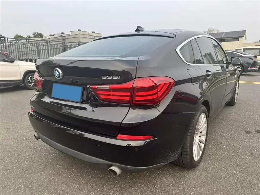 2015 BMW 5 Series GT 3.0T 306HP L6 8AT,autocango,china used car exporter,china ev exporter,chinese used car exporter,chinese used ev exporter