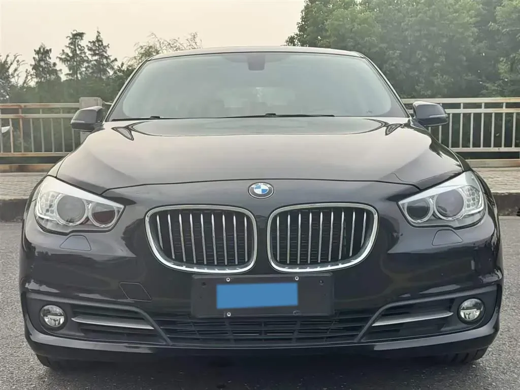 2015 BMW 5 Series GT 3.0T 306HP L6 8AT,autocango,china used car exporter,china ev exporter,chinese used car exporter,chinese used ev exporter