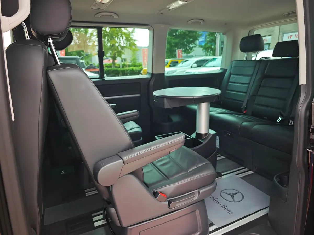 2016 Volkswagen Multivan 2.0T 204HP L4 7DCT,autocango,china used car exporter,china ev exporter,chinese used car exporter,chinese used ev exporter