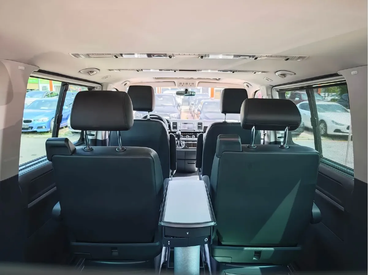 2016 Volkswagen Multivan 2.0T 204HP L4 7DCT,autocango,china used car exporter,china ev exporter,chinese used car exporter,chinese used ev exporter