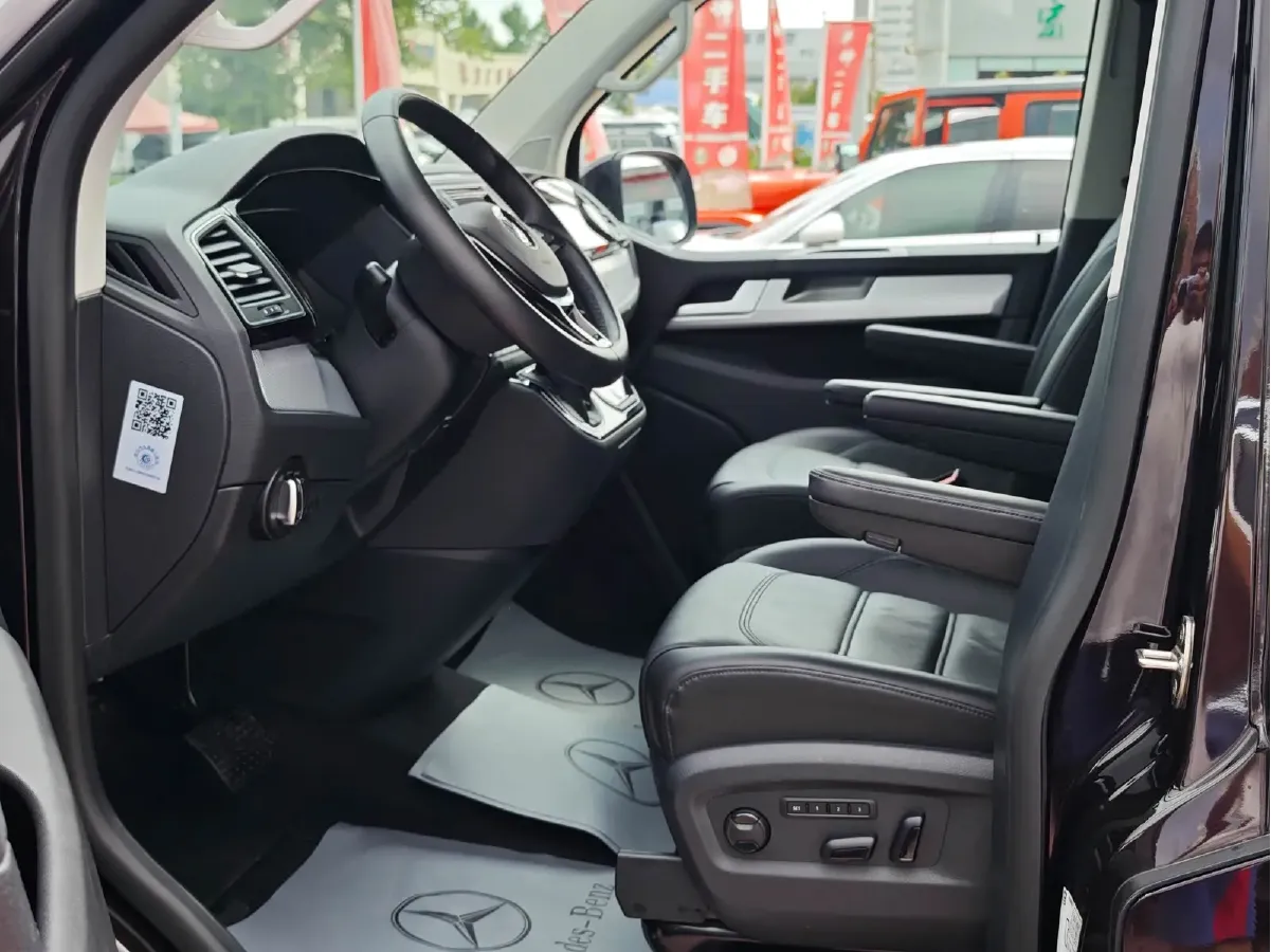 2016 Volkswagen Multivan 2.0T 204HP L4 7DCT,autocango,china used car exporter,china ev exporter,chinese used car exporter,chinese used ev exporter