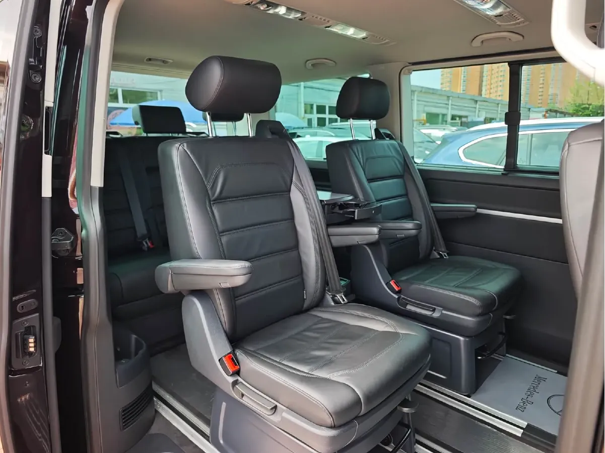 2016 Volkswagen Multivan 2.0T 204HP L4 7DCT,autocango,china used car exporter,china ev exporter,chinese used car exporter,chinese used ev exporter