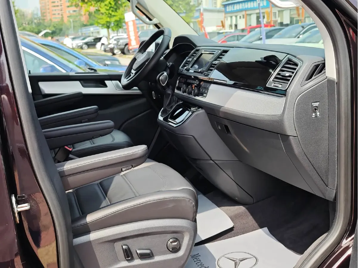 2016 Volkswagen Multivan 2.0T 204HP L4 7DCT,autocango,china used car exporter,china ev exporter,chinese used car exporter,chinese used ev exporter