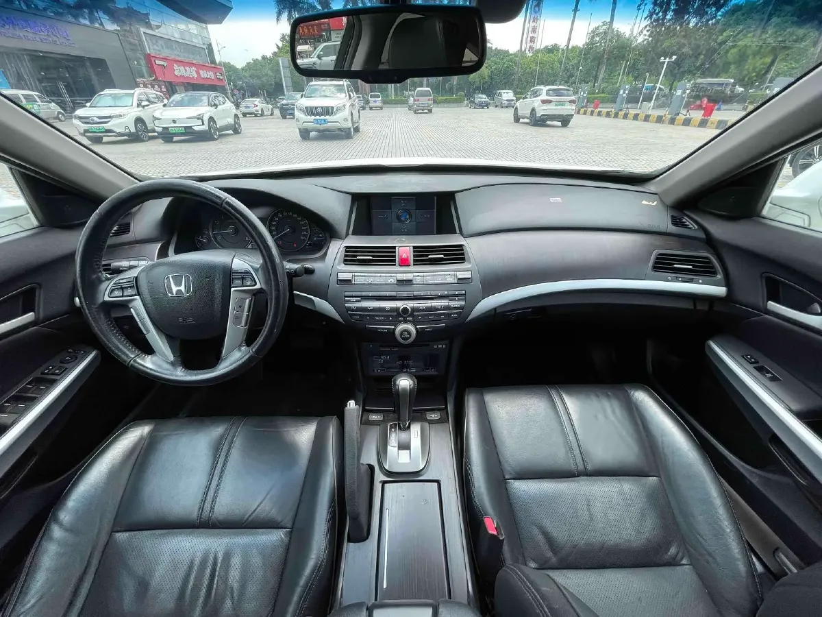 2012 Honda Crosstour 2.4L 197HP L4 5AT,autocango,china used car exporter,china ev exporter,chinese used car exporter,chinese used ev exporter