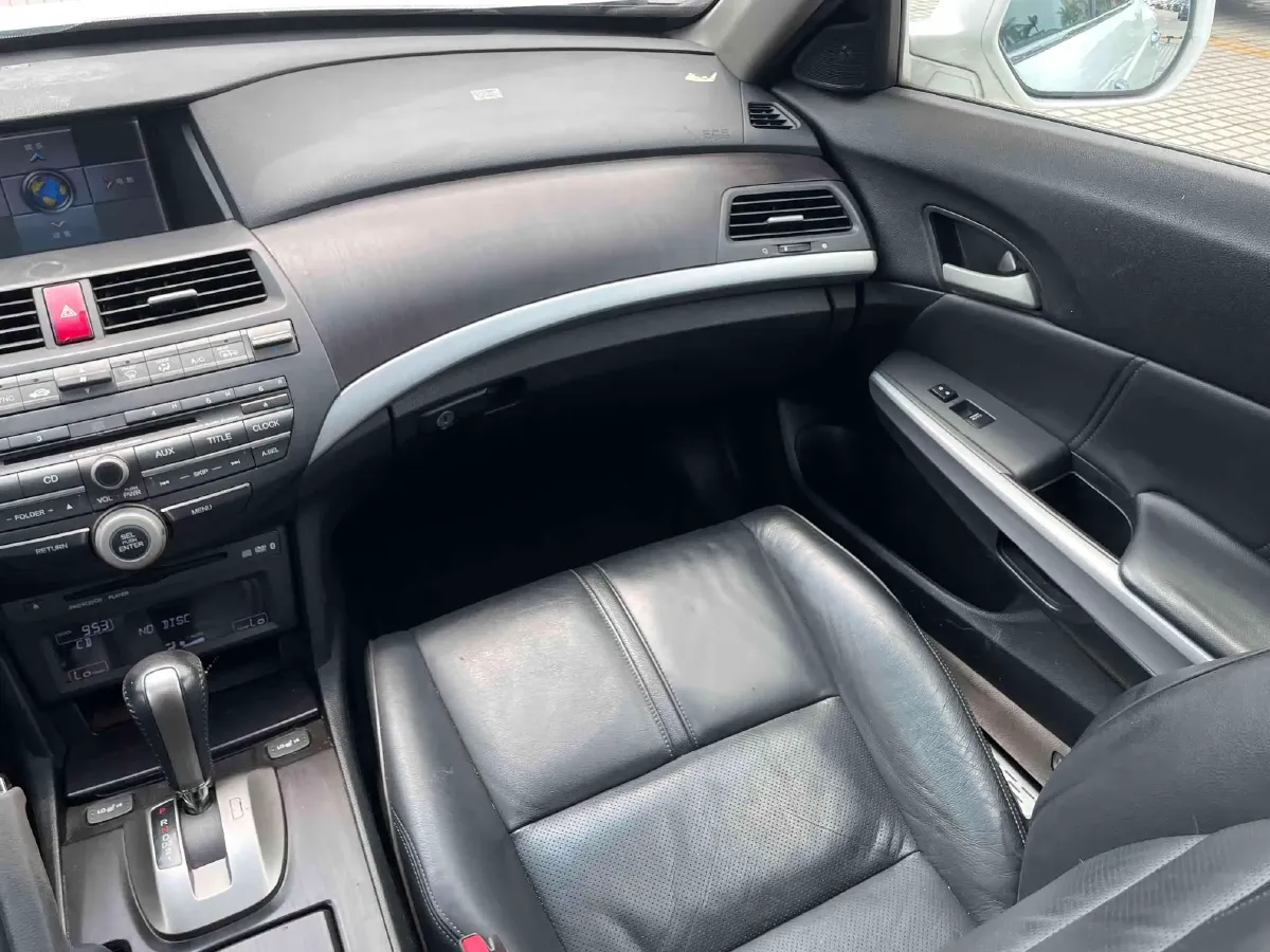 2012 Honda Crosstour 2.4L 197HP L4 5AT,autocango,china used car exporter,china ev exporter,chinese used car exporter,chinese used ev exporter