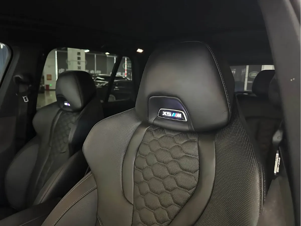 2020 BMW X5 M 4.4T 600HP V8 8AT,autocango,china used car exporter,china ev exporter,chinese used car exporter,chinese used ev exporter