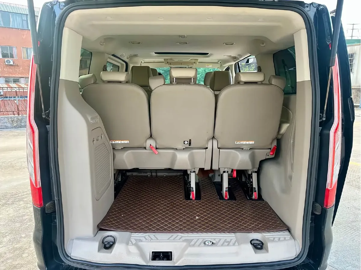 2017 Ford Tourneo 2.0T 203HP L4 6AT,autocango,china used car exporter,china ev exporter,chinese used car exporter,chinese used ev exporter